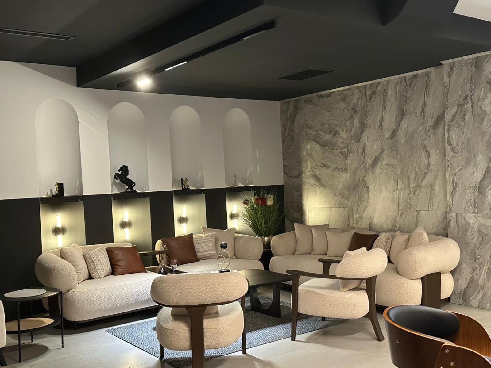 Ador Hotel North Mitrovica Екстериор снимка
